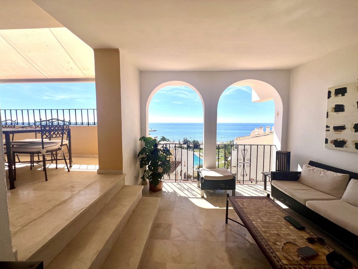 3 Bed Mellemste etage lejlighed in Puerto de Cabopino
