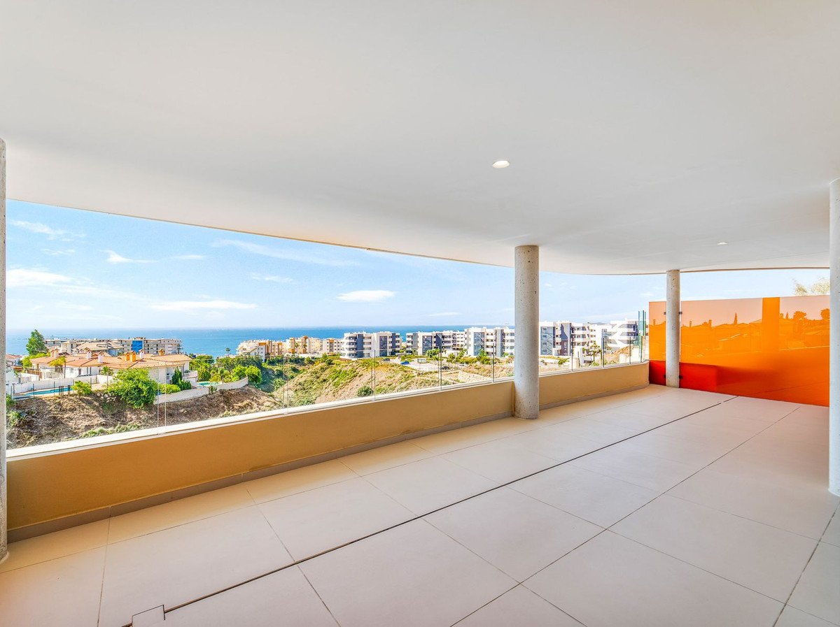 2 Bed Tussenverdieping Appartement in Fuengirola in Fuengirola, 