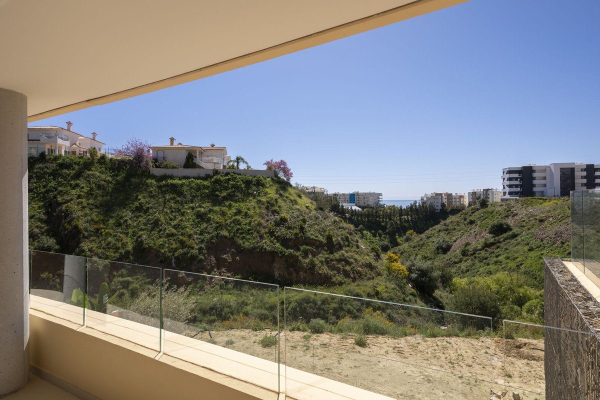 2 Bed Ground Floor Apartment in Fuengirola in Fuengirola, 