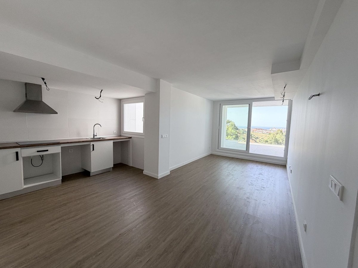 2 Bed Tussenverdieping Appartement in Fuengirola in Fuengirola, 