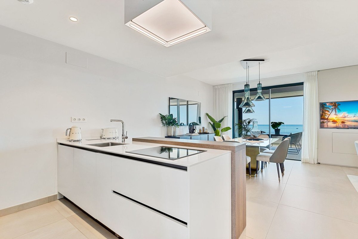 3 Bed Middle Floor Apartment in Fuengirola in Fuengirola, Apartment