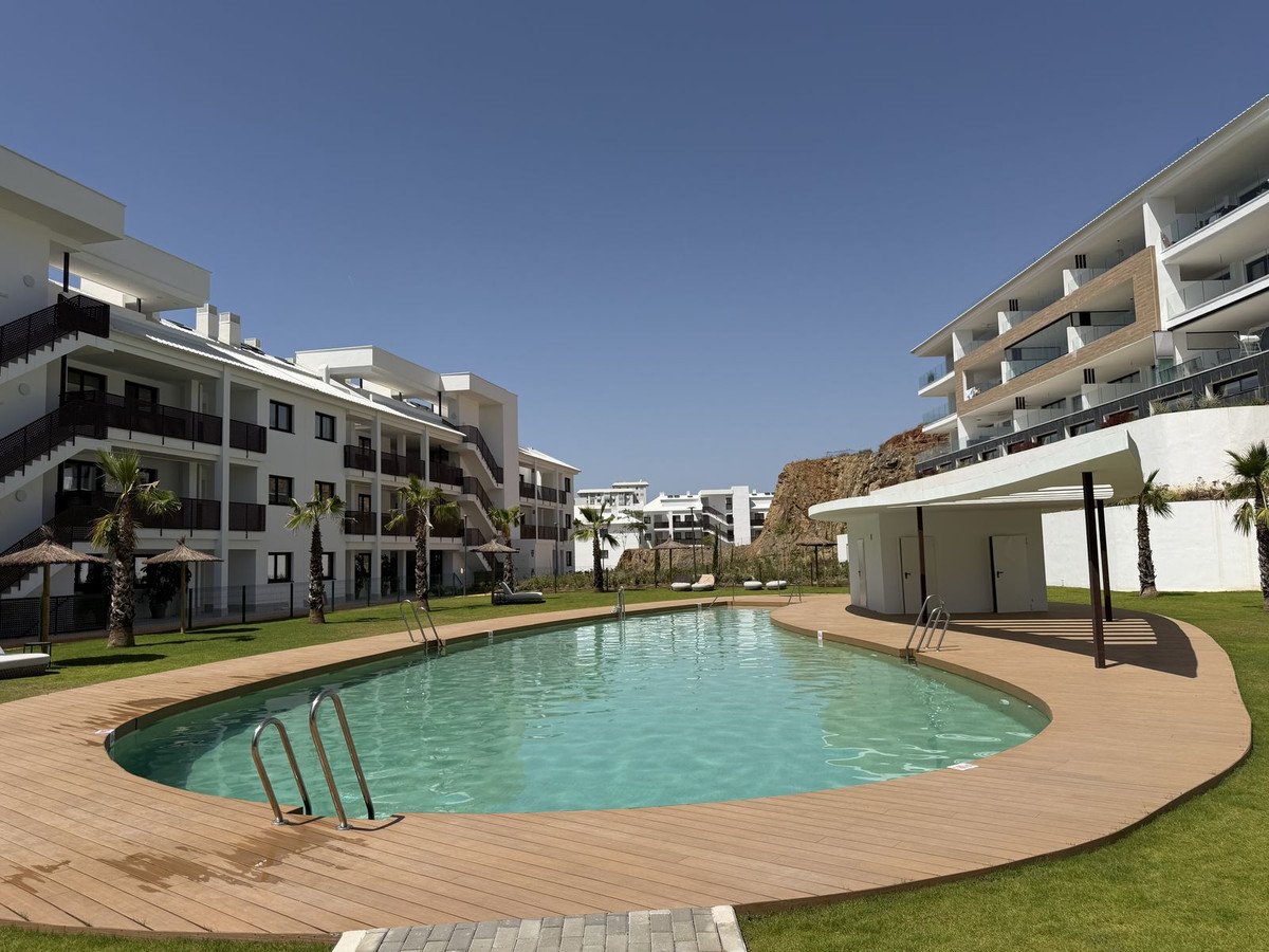 3 Bed شقة في الطابق الأوسط in Fuengirola في Fuengirola, شقة