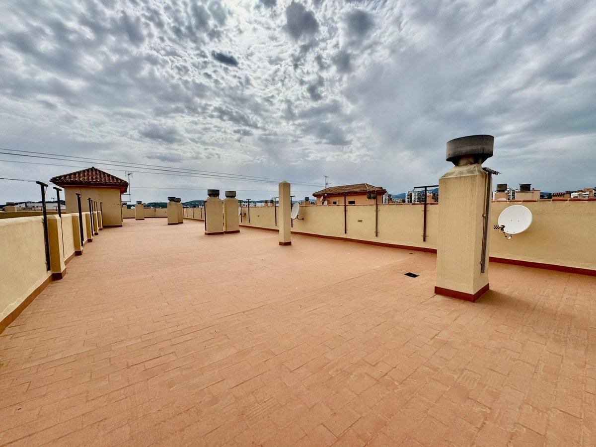 3 Bed شقة في الطابق العلوي in Fuengirola في Fuengirola, شقة