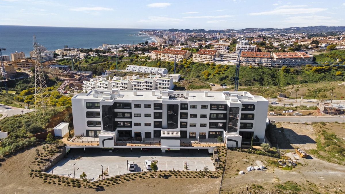 3 Bed Ground Floor Apartment in Fuengirola in Fuengirola, 