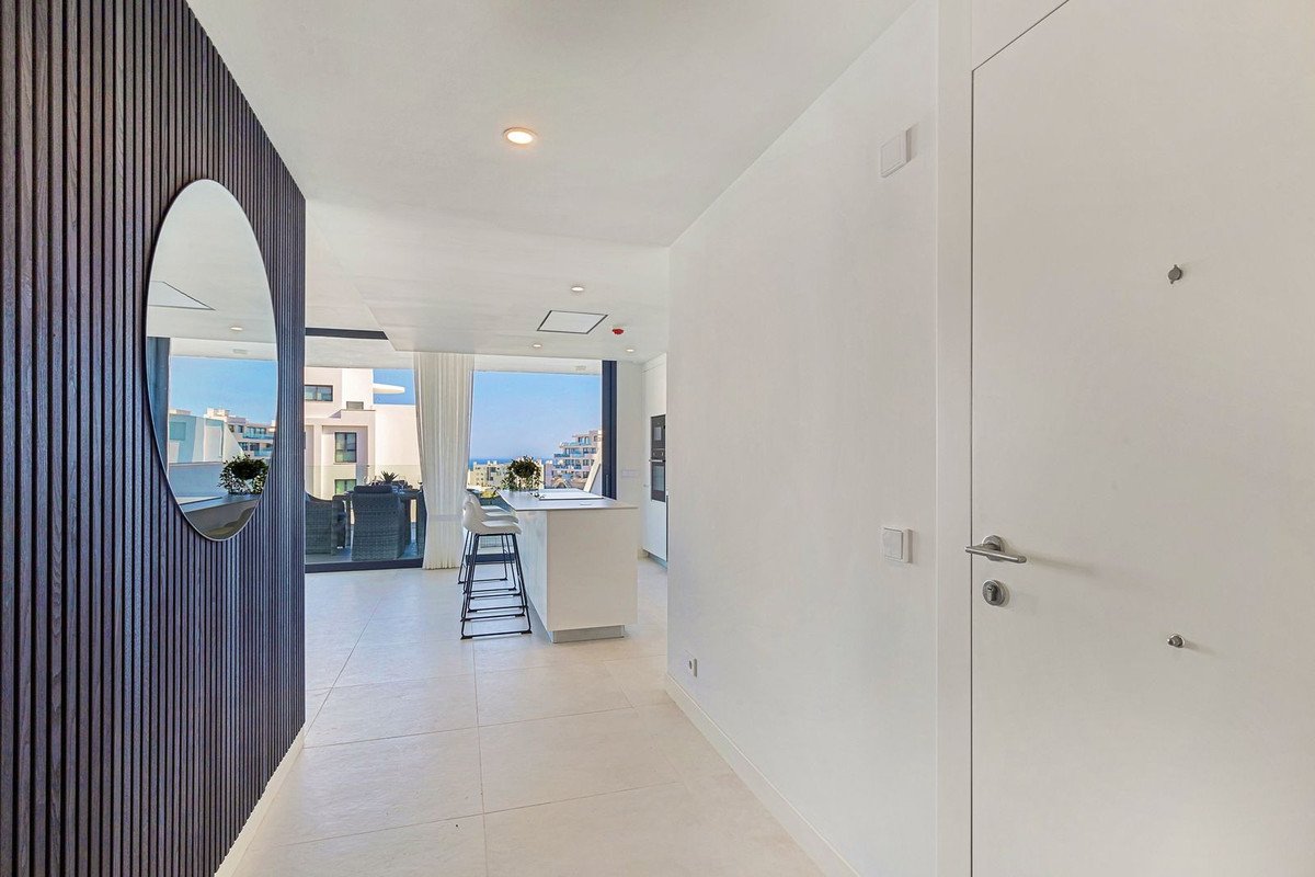 3 Bed شقة في الطابق الأرضي in Fuengirola في Fuengirola, شقة