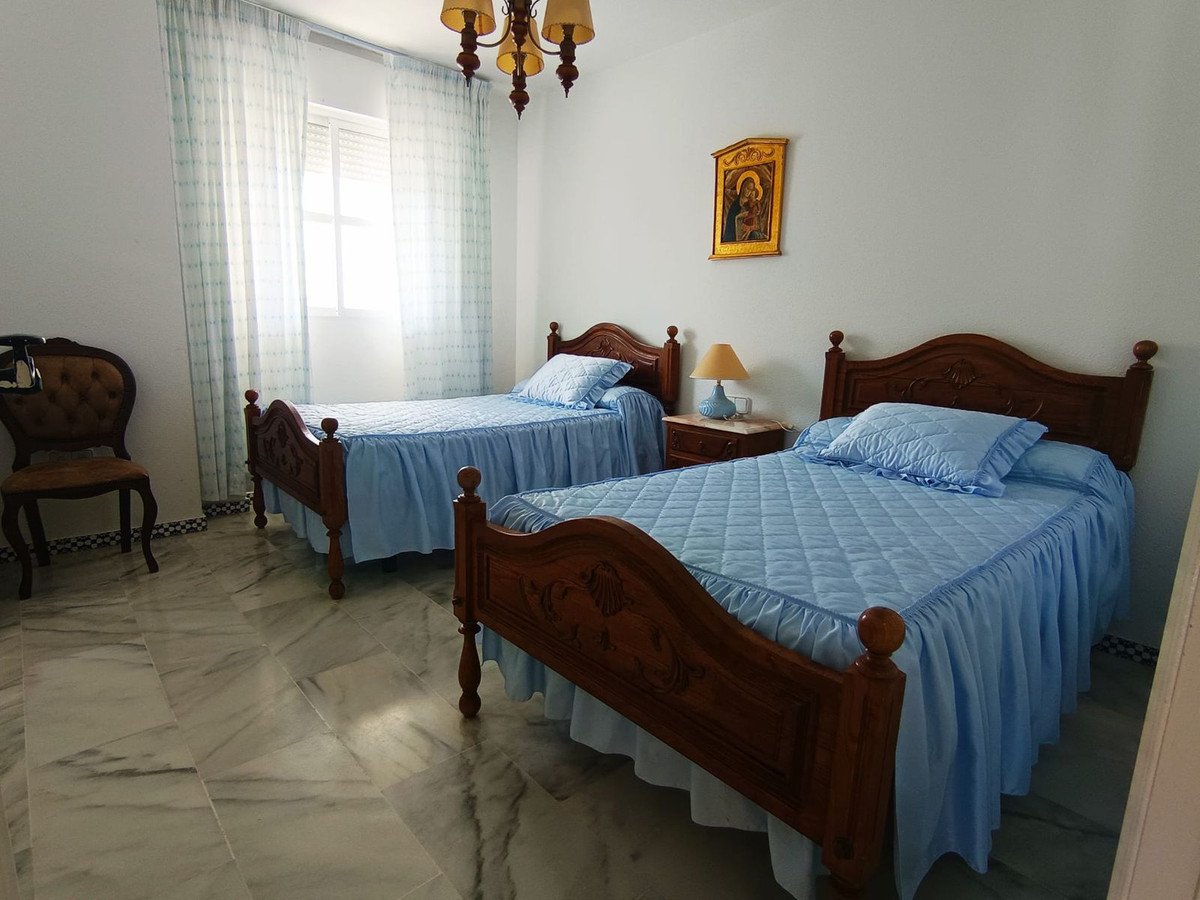 3 Bed Middle Floor Apartment in Fuengirola in Fuengirola — Apartment