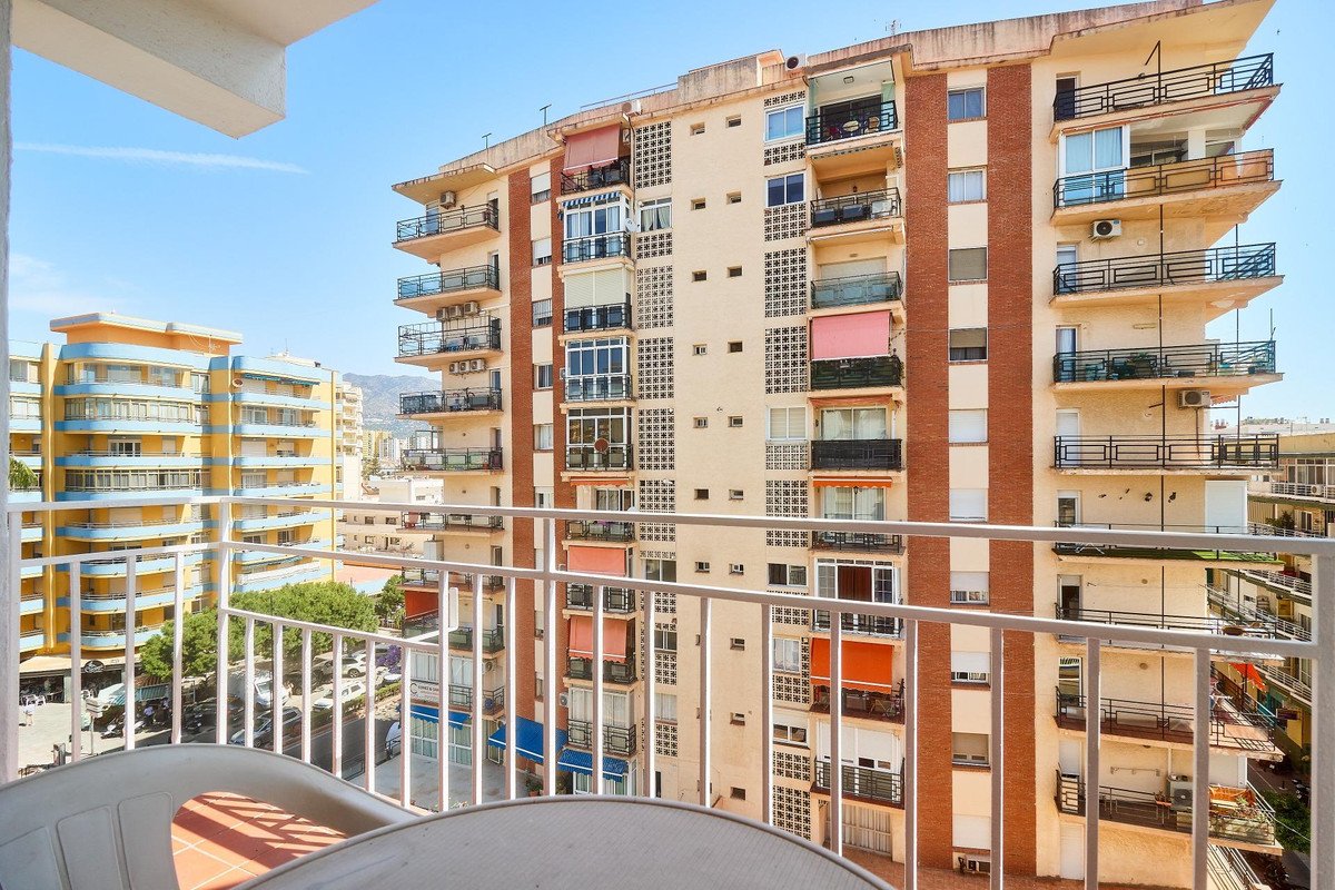 4 Bed Middle Floor Apartment in Fuengirola in Fuengirola, Apartment