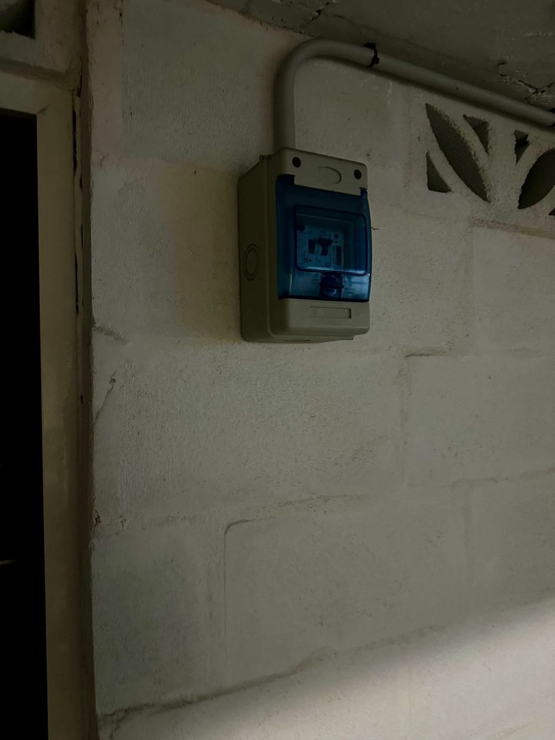 Parking Space in Fuengirola في Fuengirola, موقف سيارات