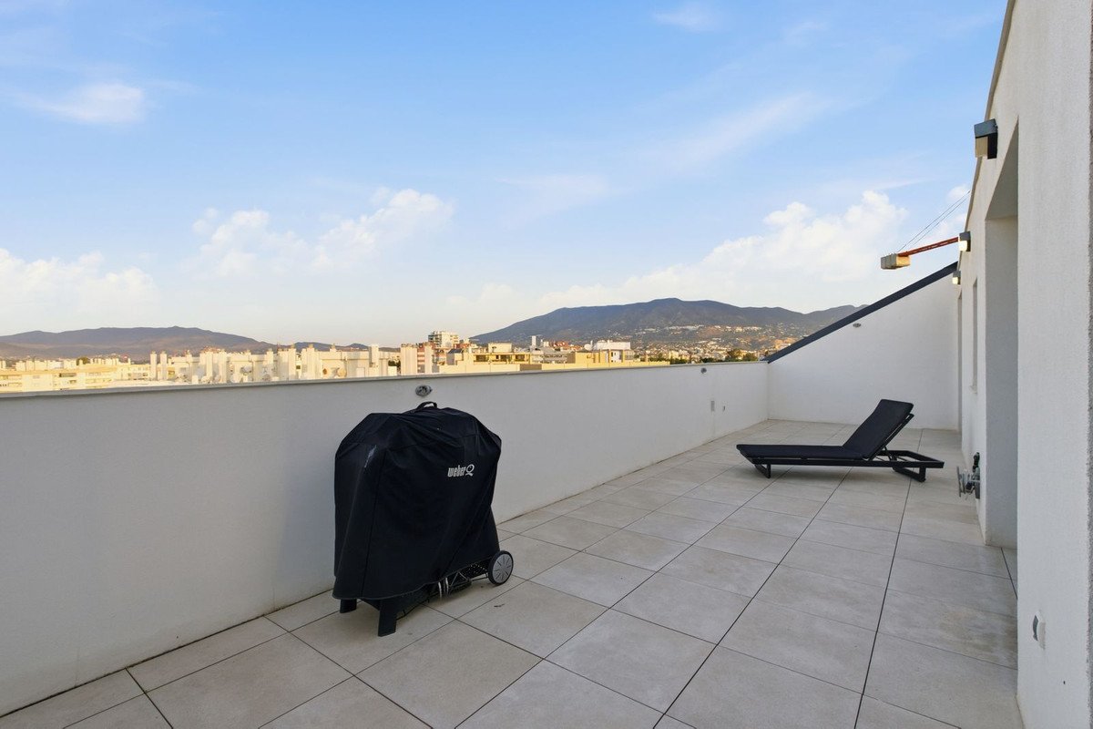 3 Bed Ρετιρέ in Fuengirola, Πεντουάους