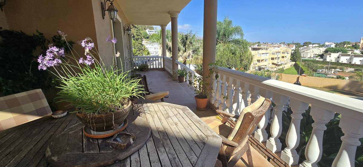 4 Bed Detached Villa in Sierrezuela in Sierrezuela, 