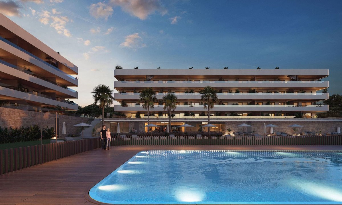 2 Bed Middle Floor Apartment in Fuengirola in Fuengirola, Apartment