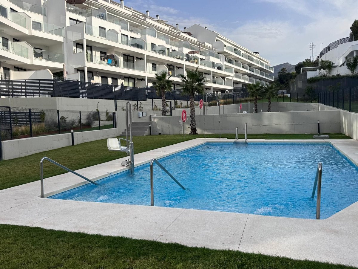 3 Bed Middle Floor Apartment in Torreblanca