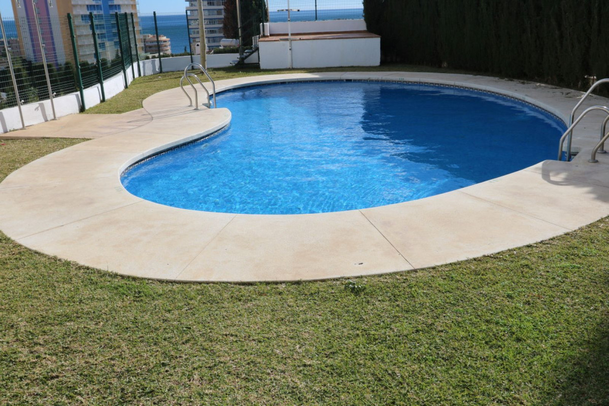 3 Bed بيت مدينة in Torreblanca في Torreblanca, تاون هاوس