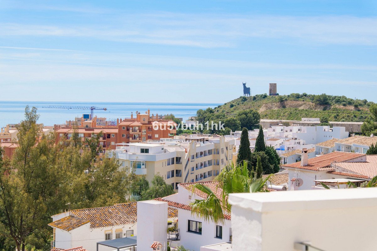 3 Bed بيت مدينة in Torreblanca في Torreblanca, 