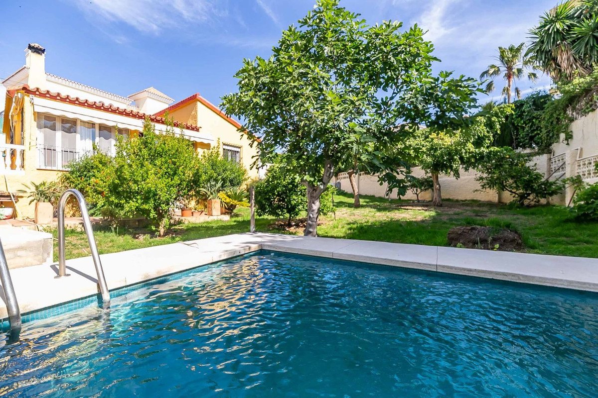2 Bed فيلا مستقلة in Torreblanca في Torreblanca, فيلا منفصلة
