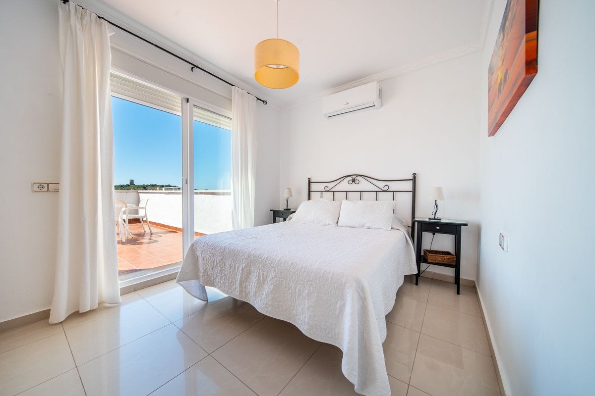 4 Bed Vrijstaande Villa in Torreblanca in Torreblanca — Vrijstaande villa