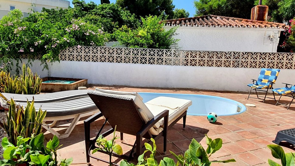 4 Bed Detached Villa in Torreblanca in Torreblanca, Detached Villa