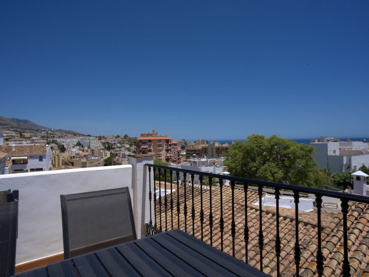 5 Bed Semi-Detached House in Torreblanca in Torreblanca, Semi-Detached House