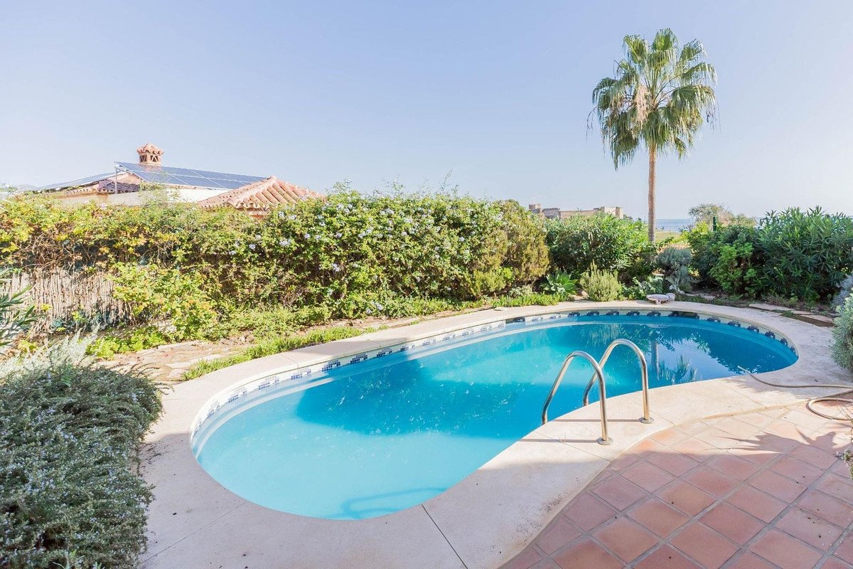 3 Bed Detached Villa in Fuengirola in Fuengirola — Detached Villa