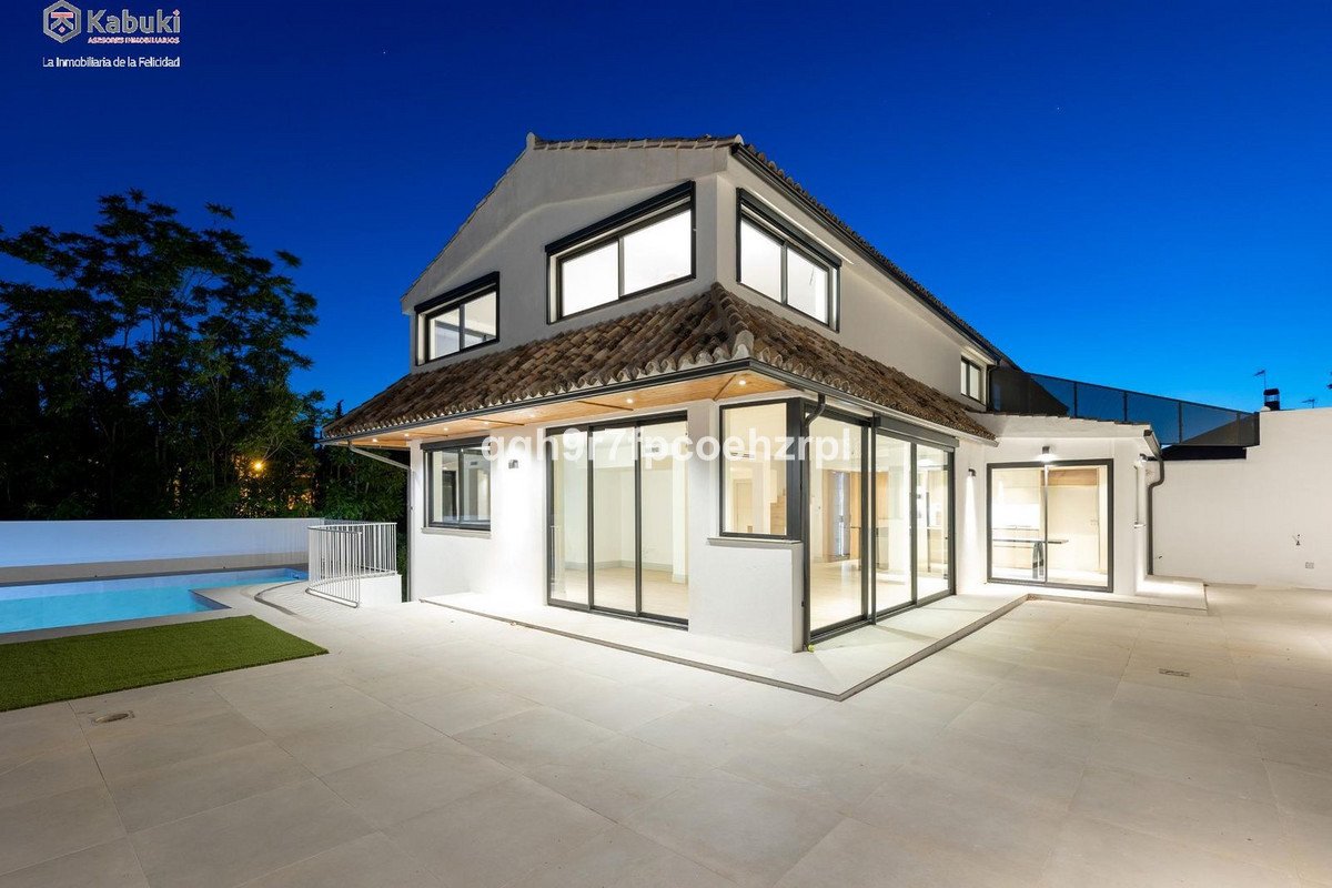 44 photo