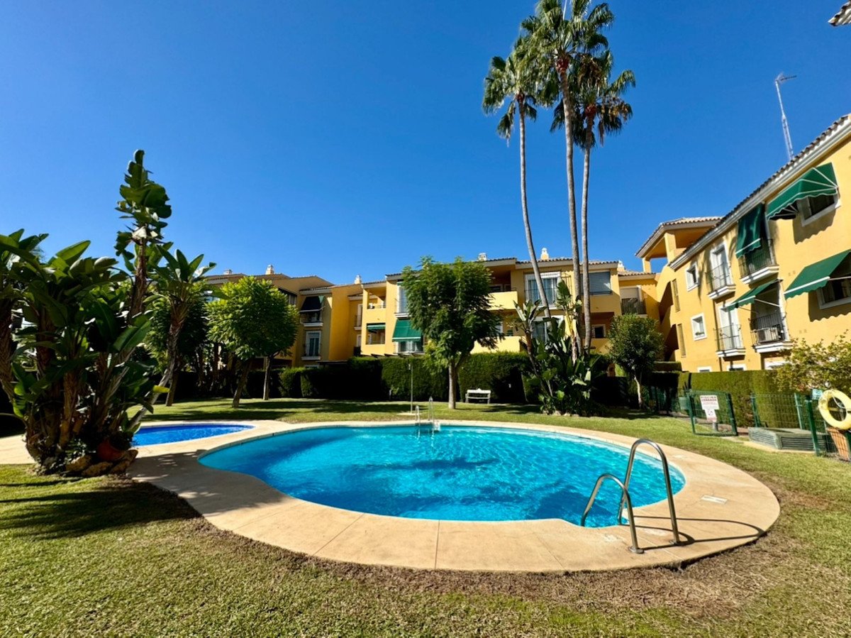 3 Bed Middle Floor Apartment in Guadalmina Alta in Guadalmina Alta — Apartment