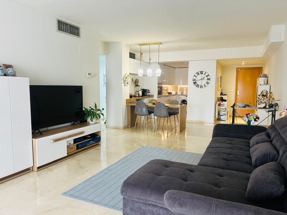 3 Bed Middle Floor Apartment in Guadalmina Alta in Guadalmina Alta — Apartment