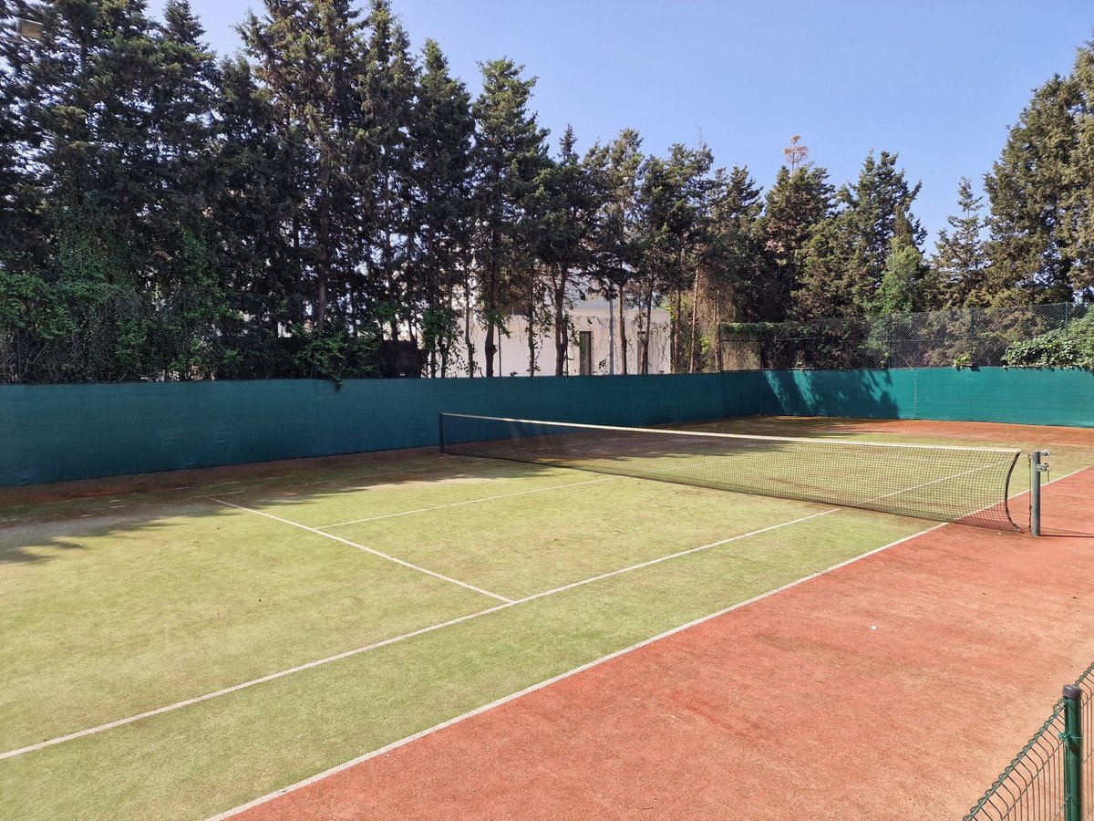 5 Bed Detached Villa in Guadalmina Baja में Guadalmina Baja — 