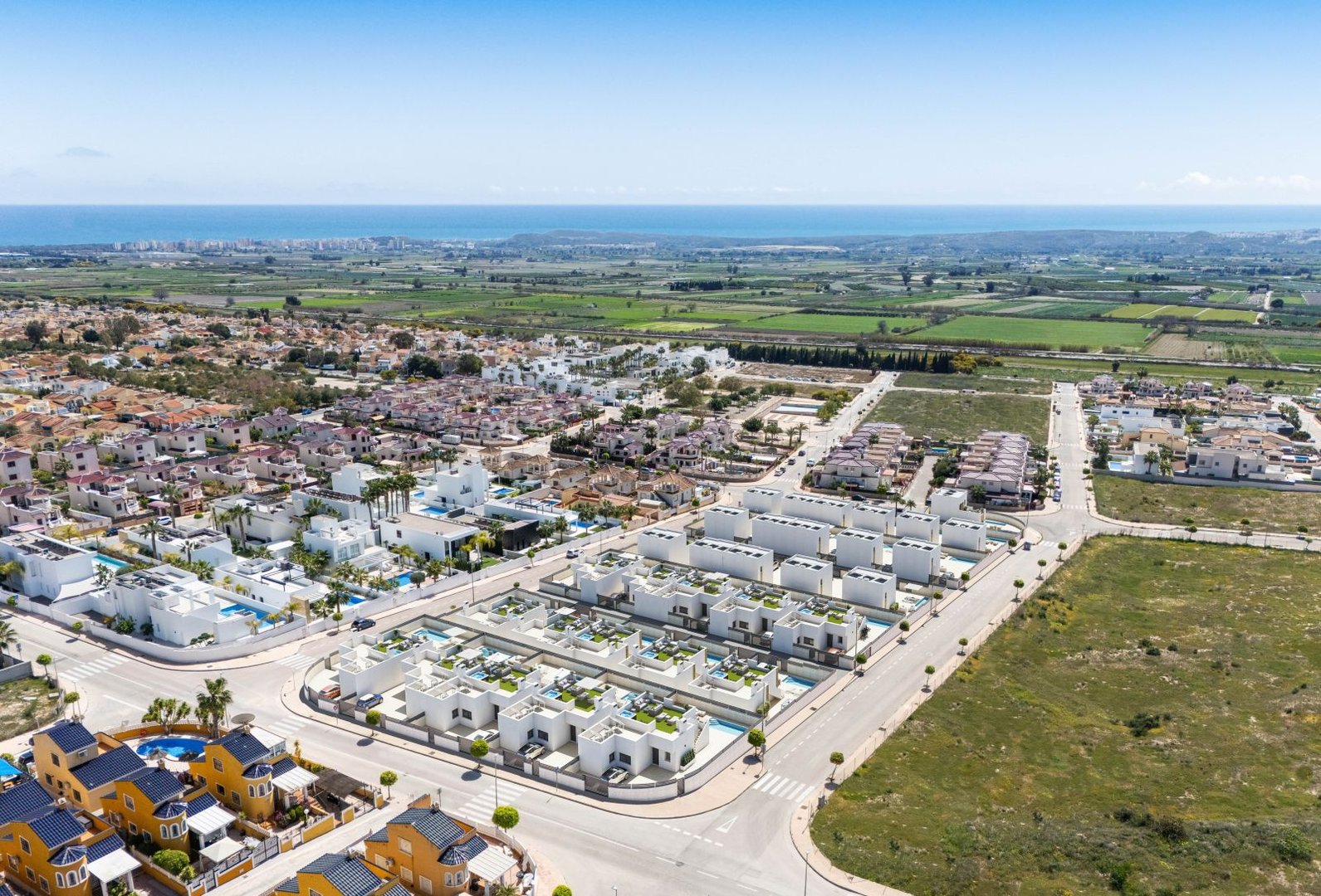 3 Bed New Development in La Marina في La Marina, New Development