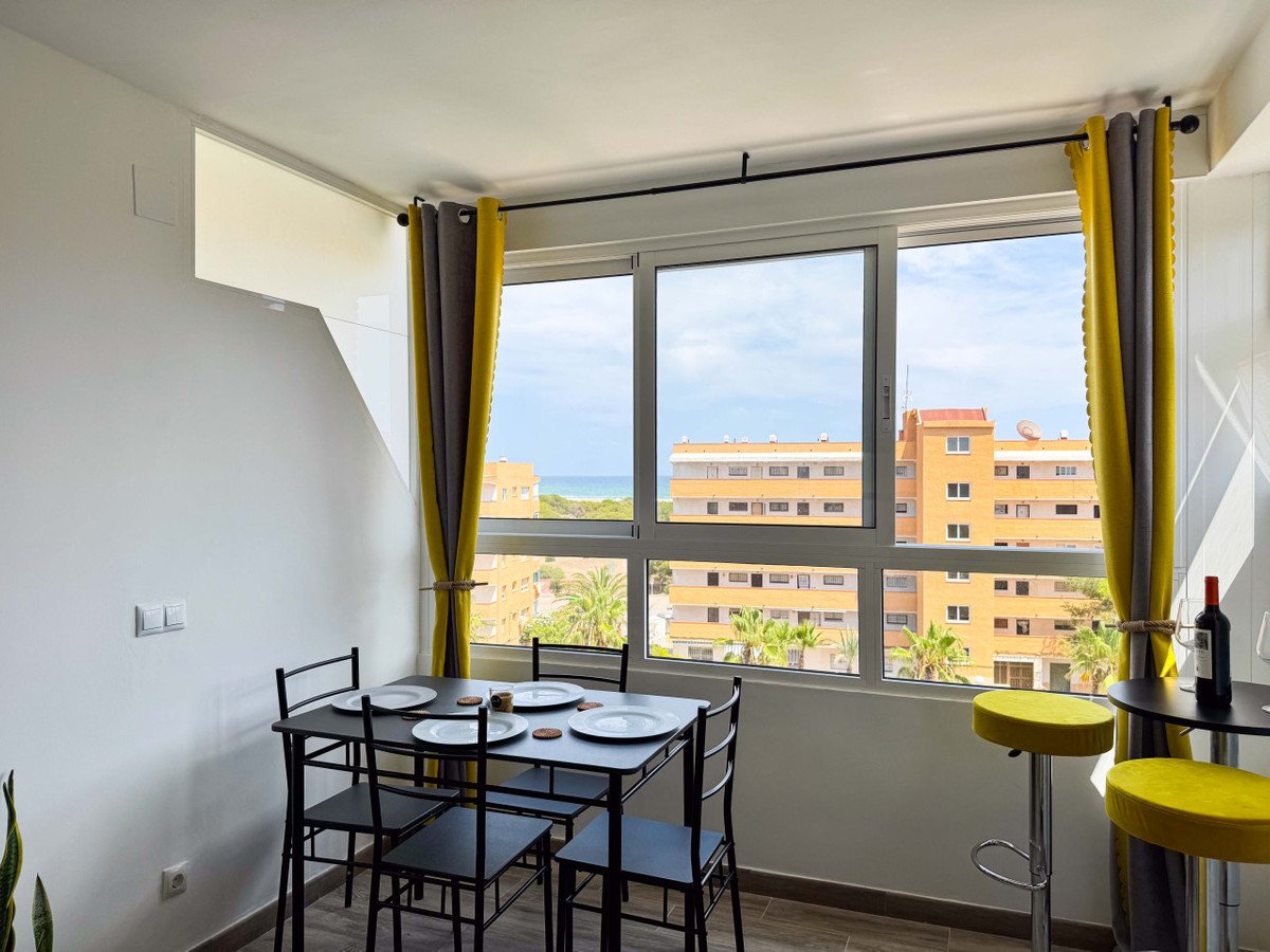 2 Bed Tussenverdieping Appartement in Guardamar del Segura in Guardamar del Segura, 