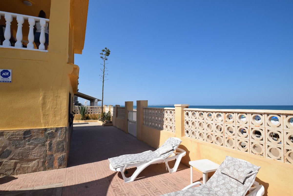 7 Bed Vrijstaande Villa in Guardamar del Segura in Guardamar del Segura, Vrijstaande Villa