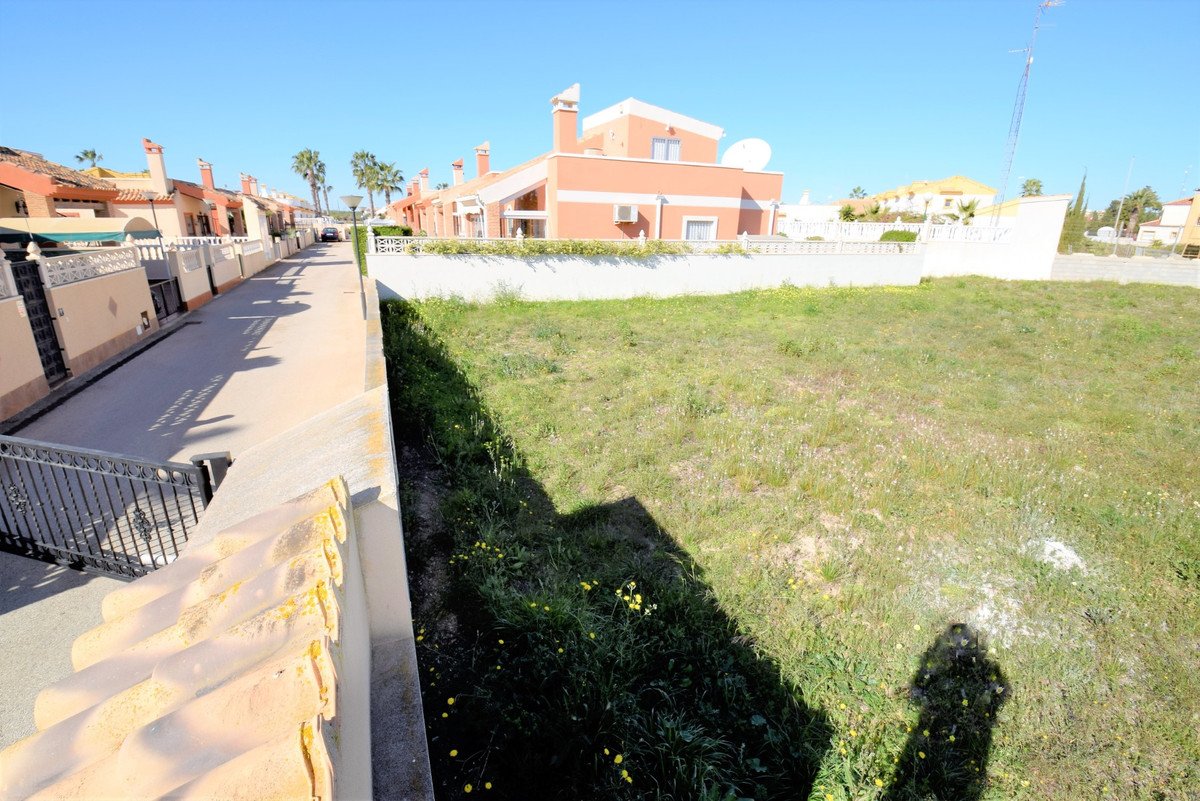 Land in Guardamar del Segura in Guardamar del Segura, Land