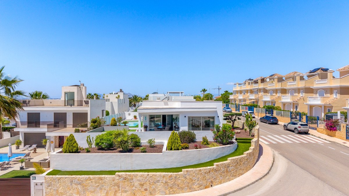 3 Bed Detached Villa in La Marina in La Marina, Detached Villa