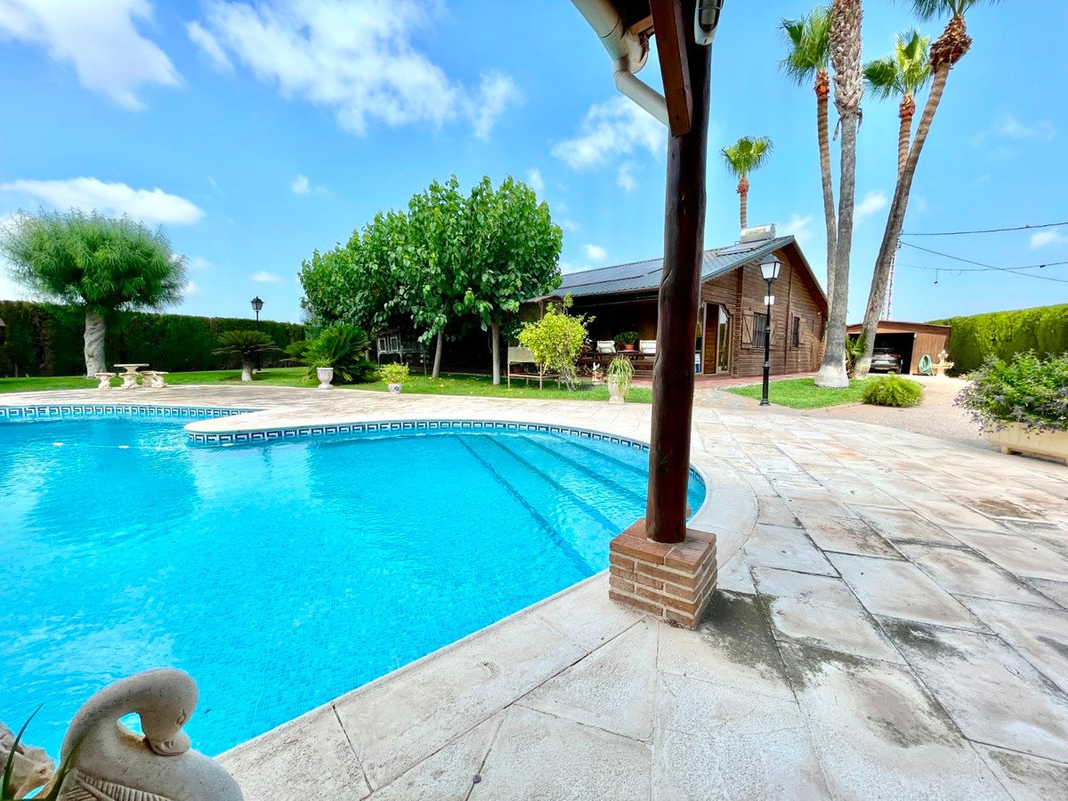 4 Bed Vrijstaande Villa in La Marina in La Marina, Vrijstaande Villa