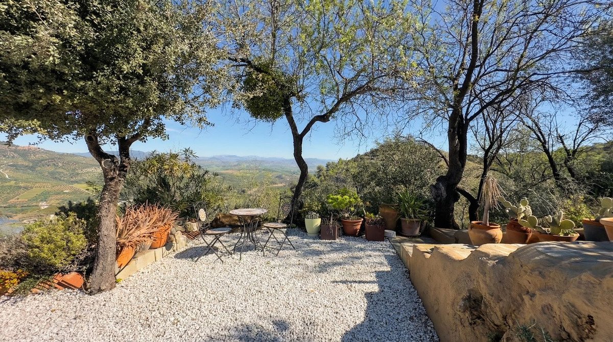 4 Bed Detached Villa in Guaro in Guaro, Detached Villa