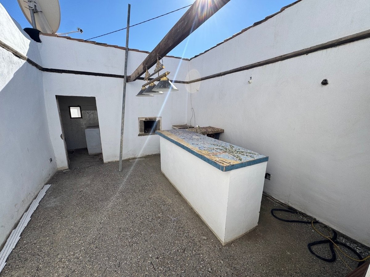 4 Bed Finca in Huércal-Overa in Huércal-Overa, 