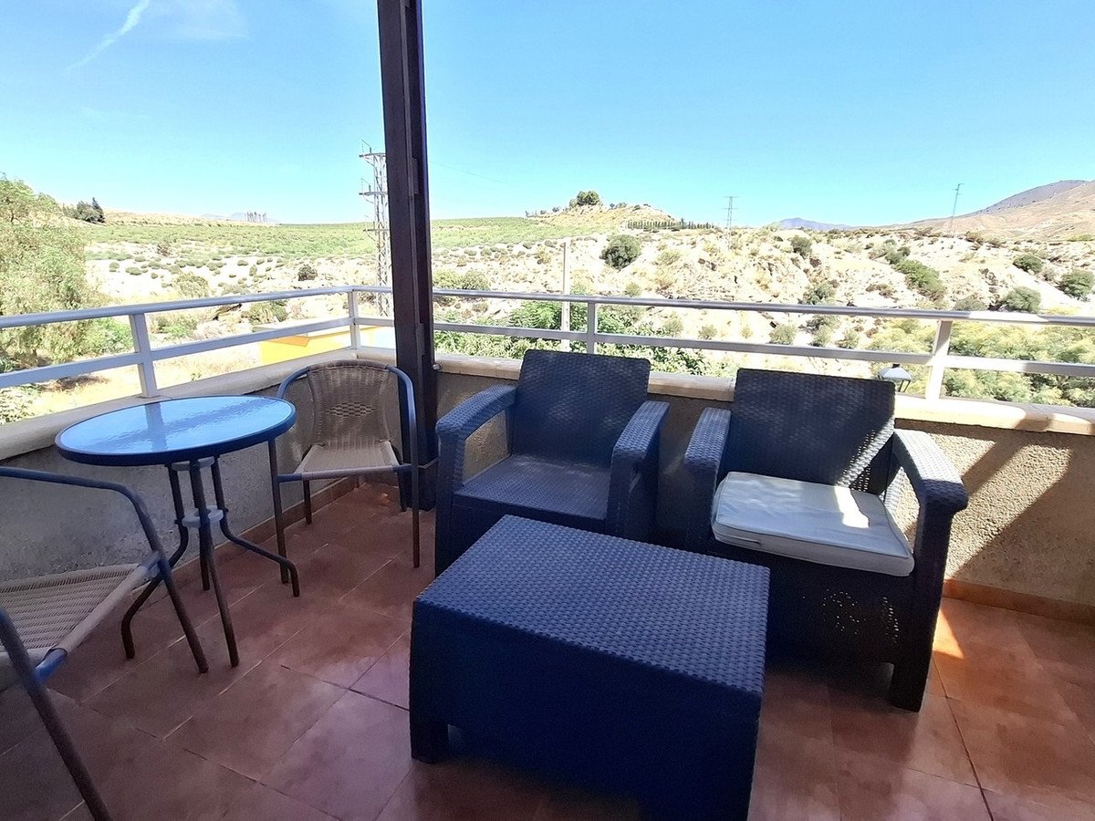 4 Bed Halfvrijstaand Huis in Huércal-Overa in Huércal-Overa, 