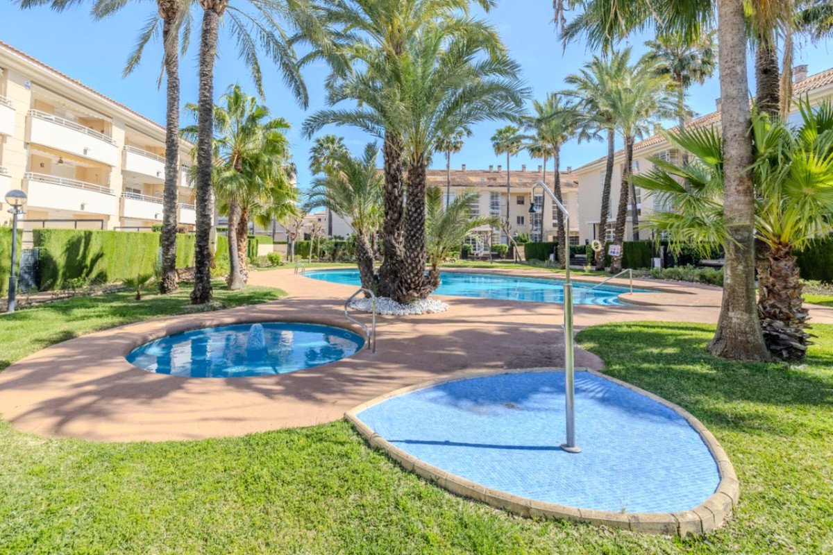 3 Bed Middle Floor Apartment in Javea