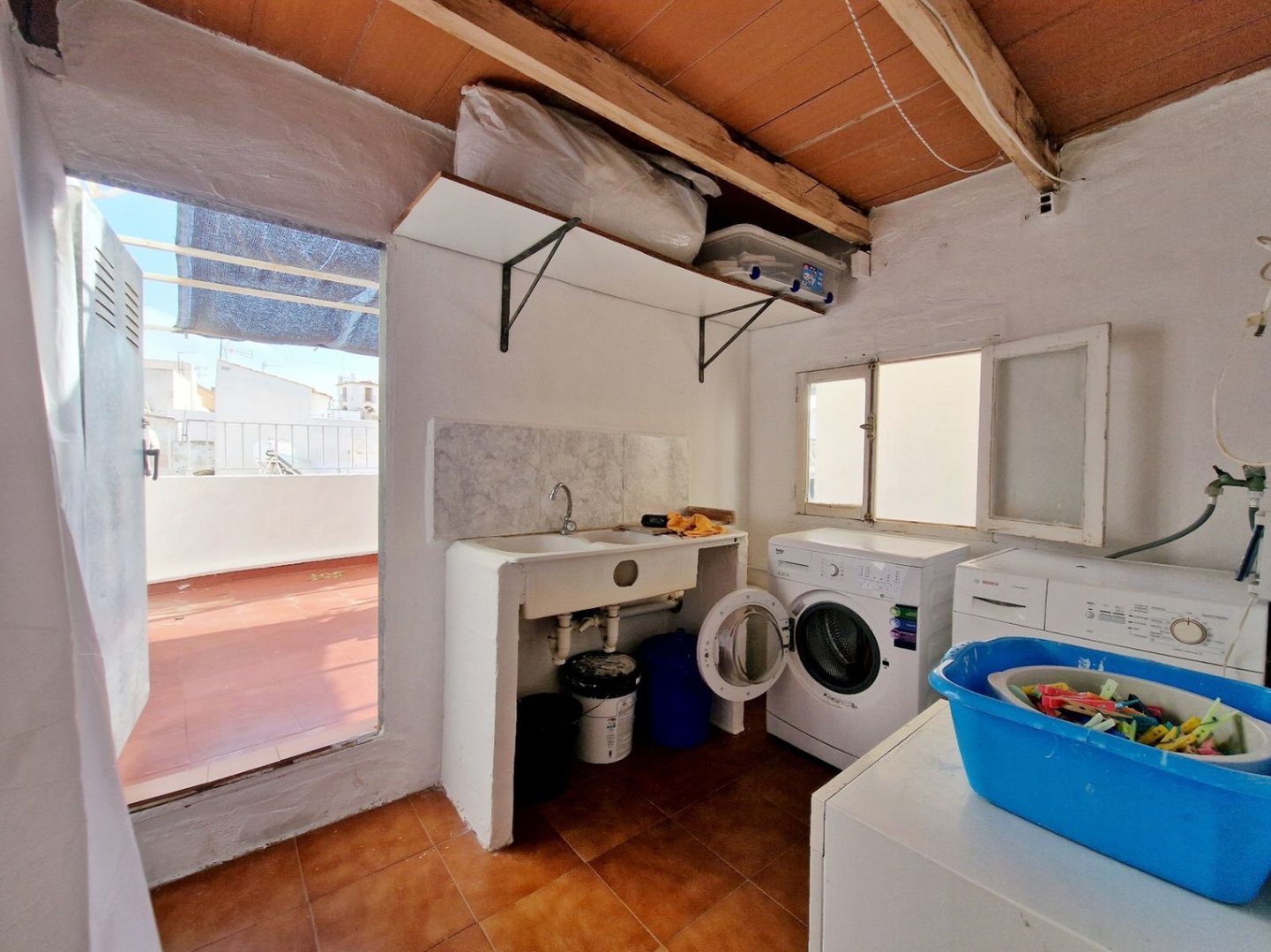 47 photo