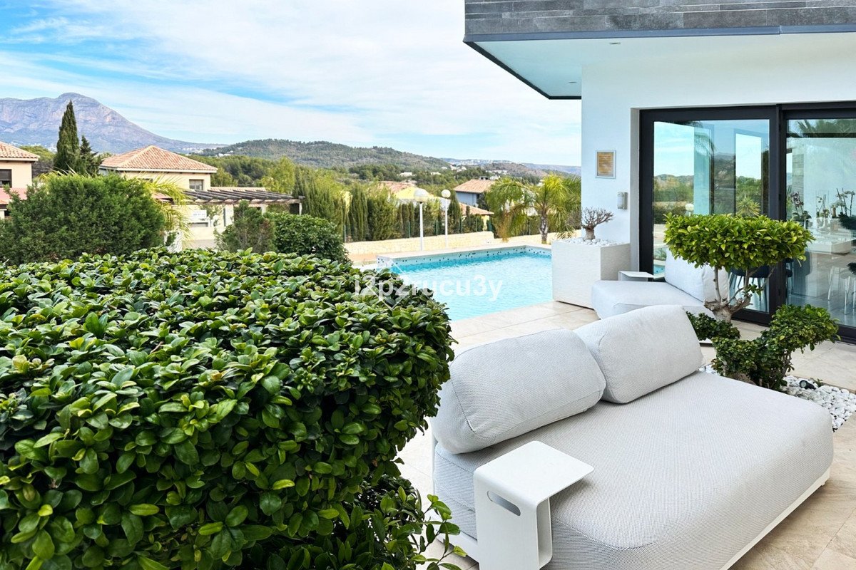 5 Bed فيلا مستقلة in Javea في Javea, فيلا منفصلة