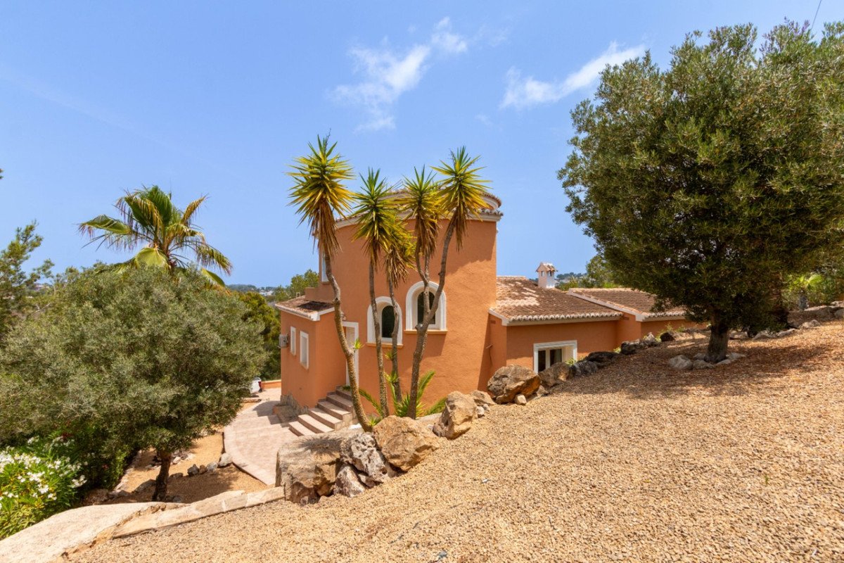 3 Bed Atskira vila in Javea Vietovėje Javea, Nekilnojamojo Turto Vila