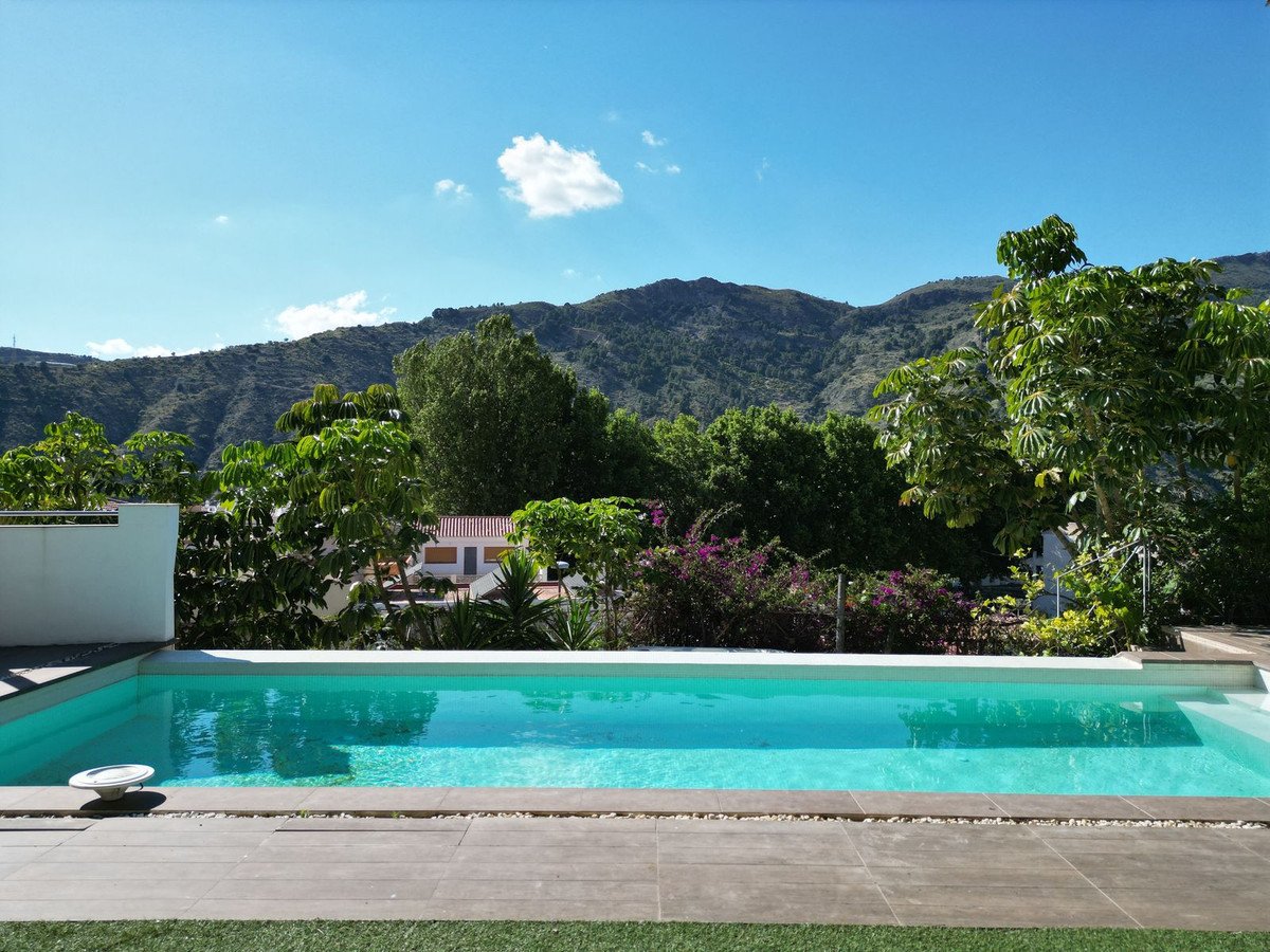 4 Bed Vrijstaande Villa in Vélez de Benaudalla in Vélez de Benaudalla, 
