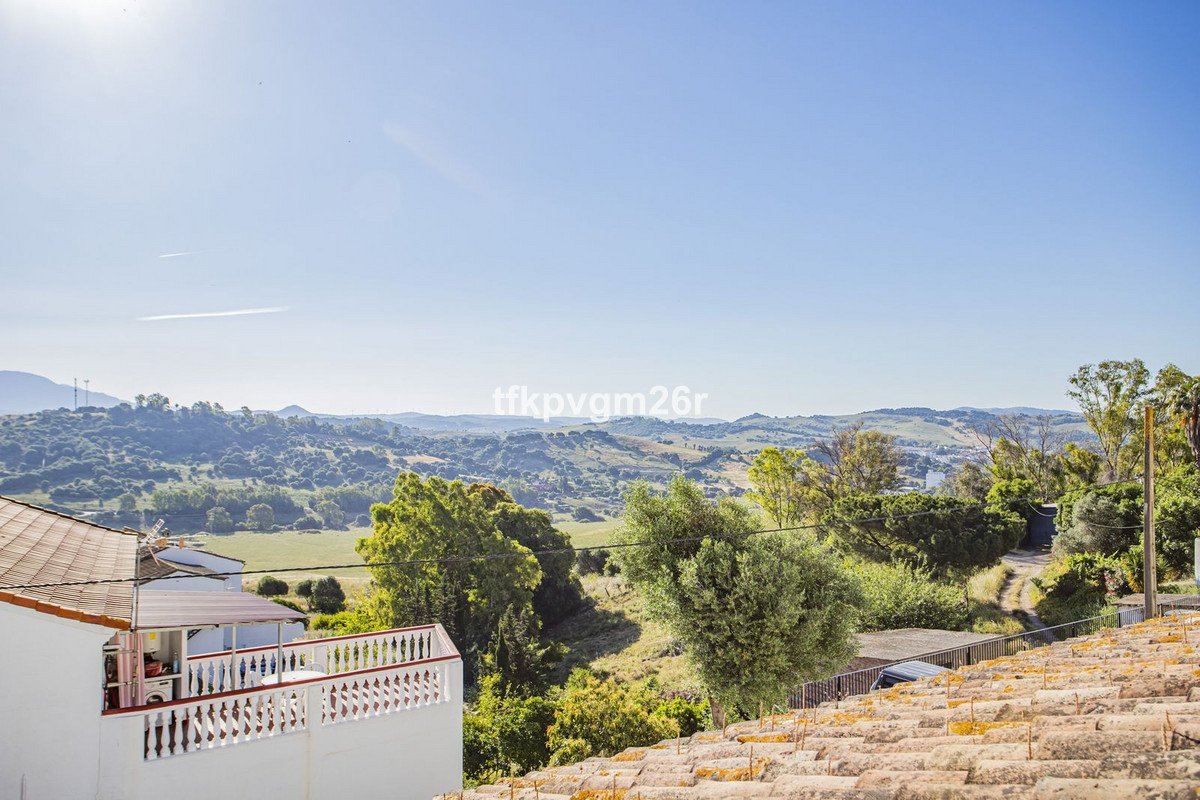 3 Bed Townhouse in Jimena de la Frontera in Jimena de la Frontera, Townhouse