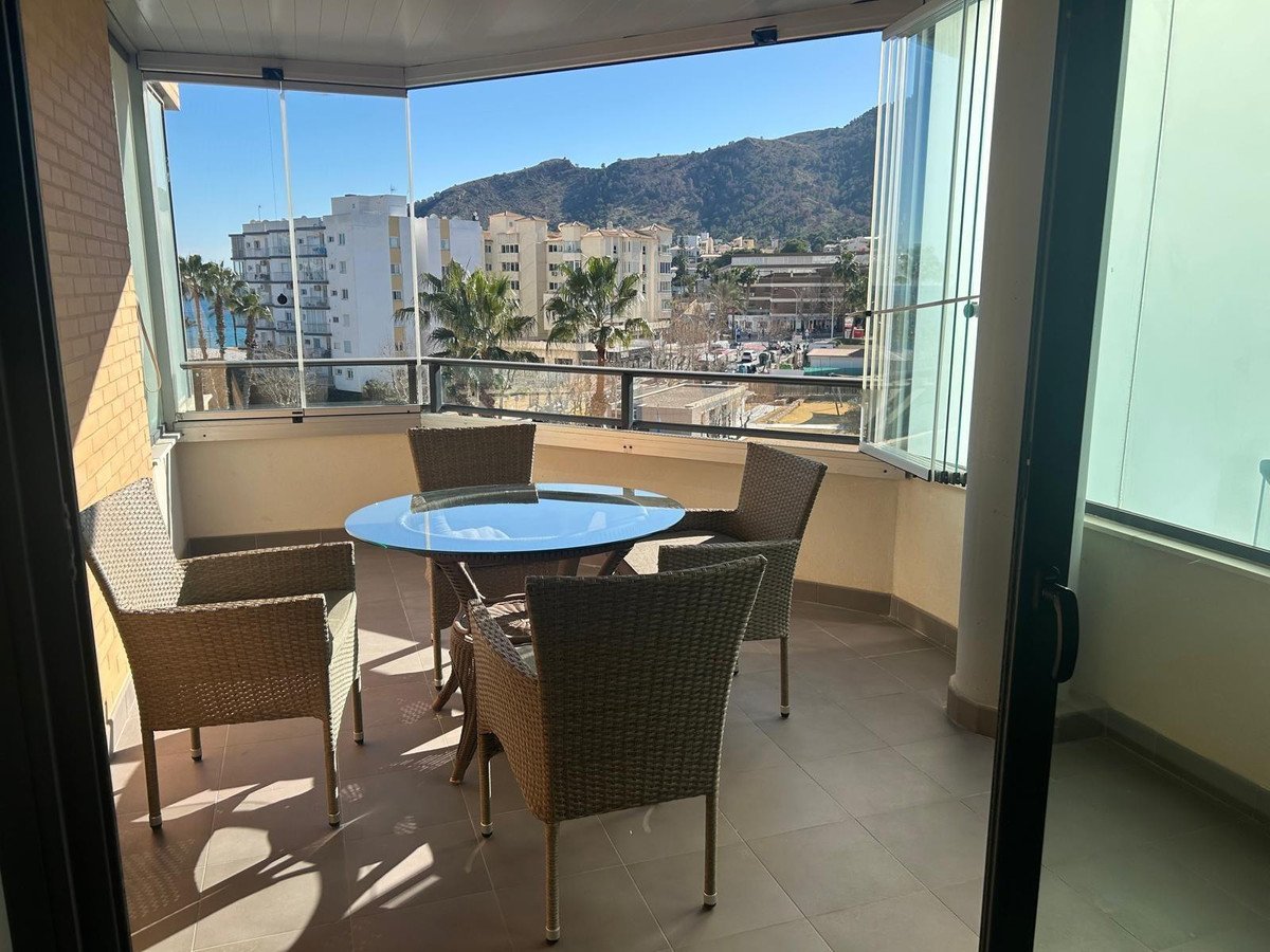 1 Bed Middle Floor Apartment in L'Alfás del Pi in L'Alfás del Pi — Apartment