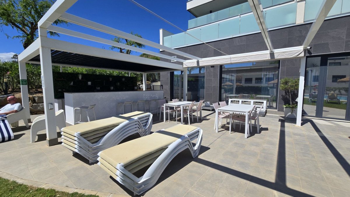 4 Bed Middle Floor Apartment in La Cala de Mijas in La Cala de Mijas — Apartment