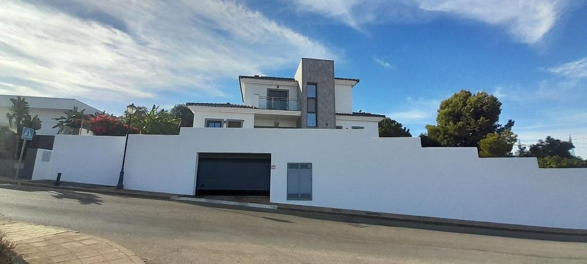 3 Bed Detached Villa in La Cala Golf in La Cala Golf, Detached Villa