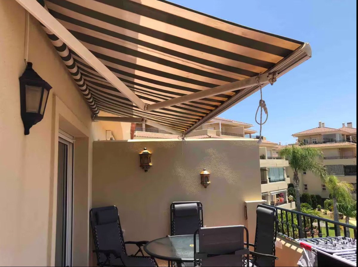 2 Bed Middle Floor Apartment in La Cala Hills في La Cala Hills — شقة