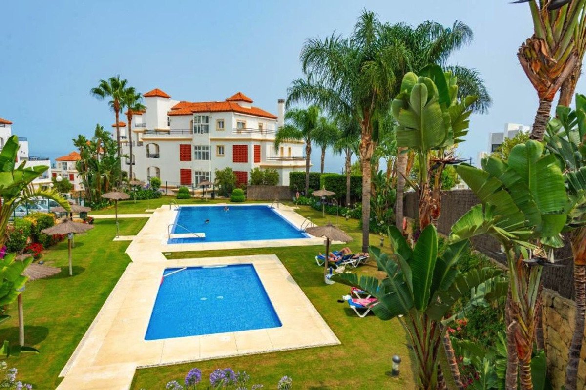 2 Bed Ground Floor Apartment in La Duquesa in La Duquesa, Apartment