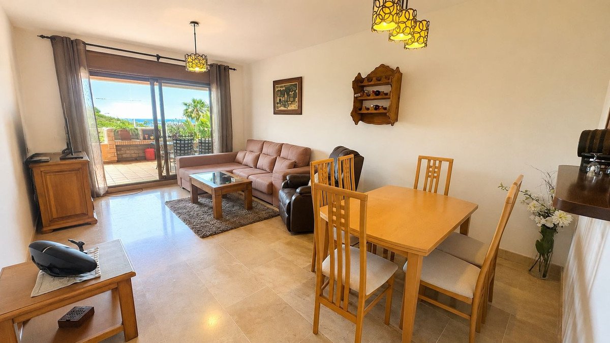2 Bed Begane Grond Appartement in La Duquesa in La Duquesa — Appartement