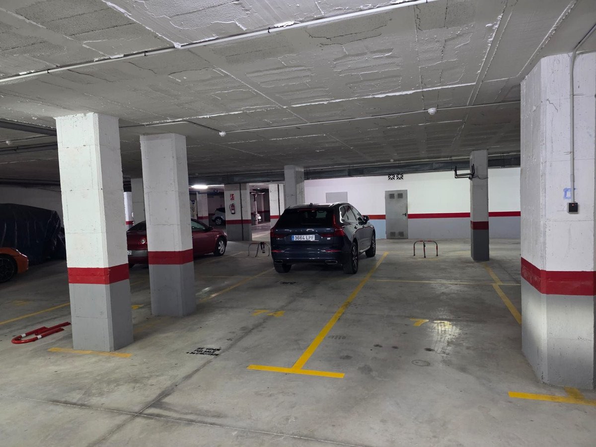 Parking Space in La Duquesa i La Duquesa — Parkeringsplass