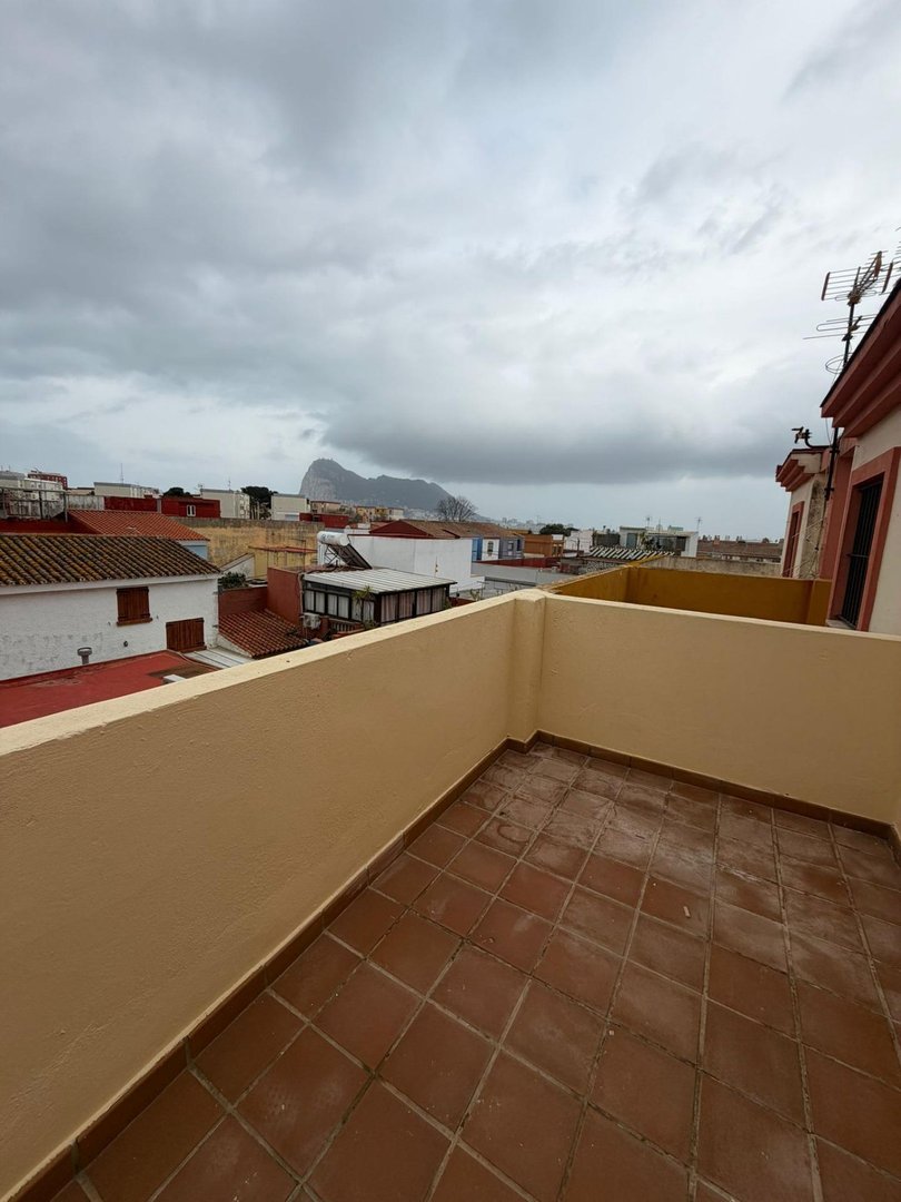 2 Bed منزل شبه منفصل in La Línea في La Línea, 
